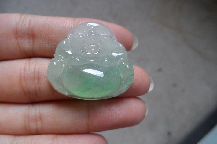 经常佩戴的玉会有什么变化,为什么人戴玉后会有变化呢