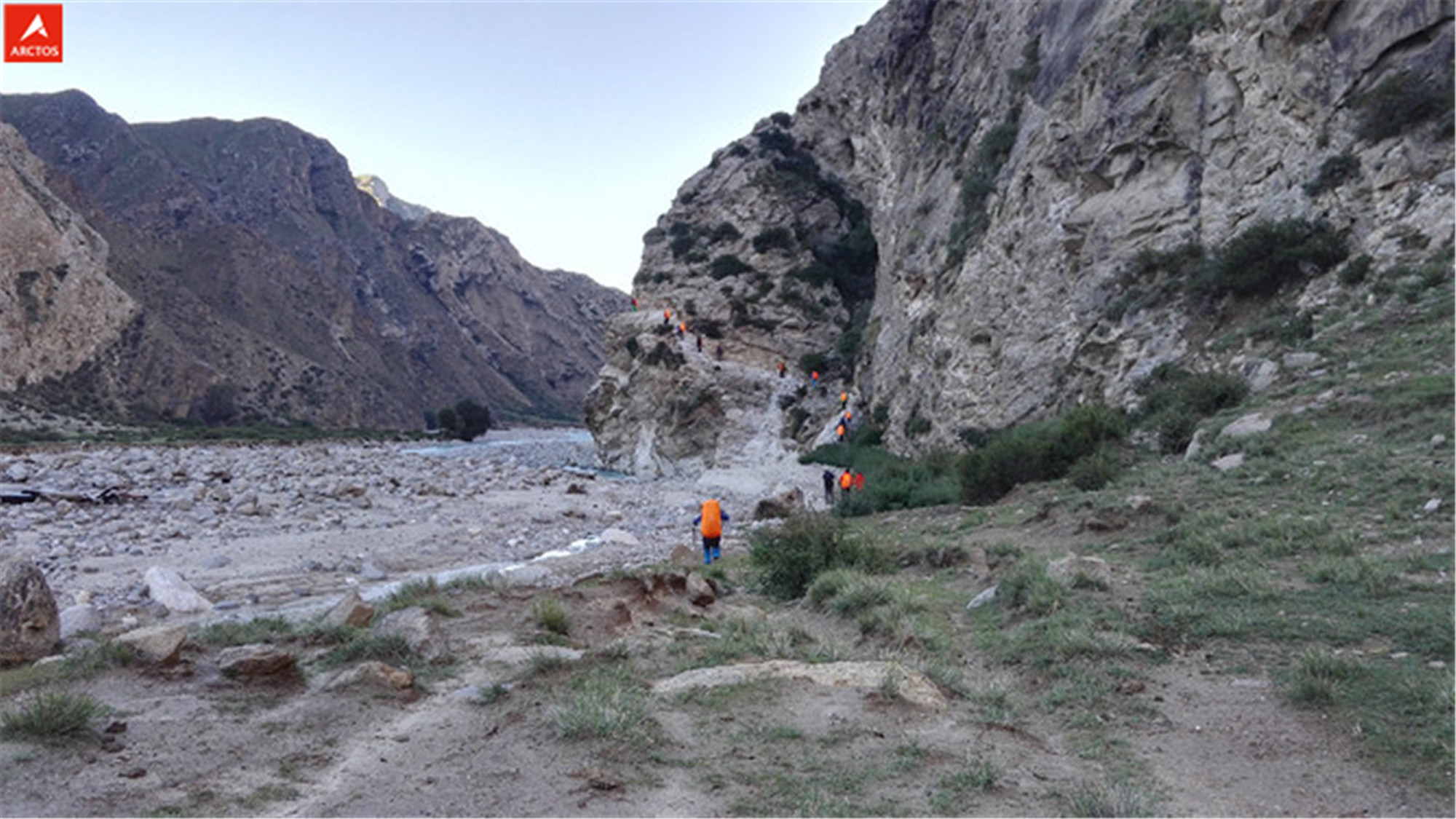 一次偶然，铸就永恒，十年驴龄的他“长存”于此-乌孙驴行记
