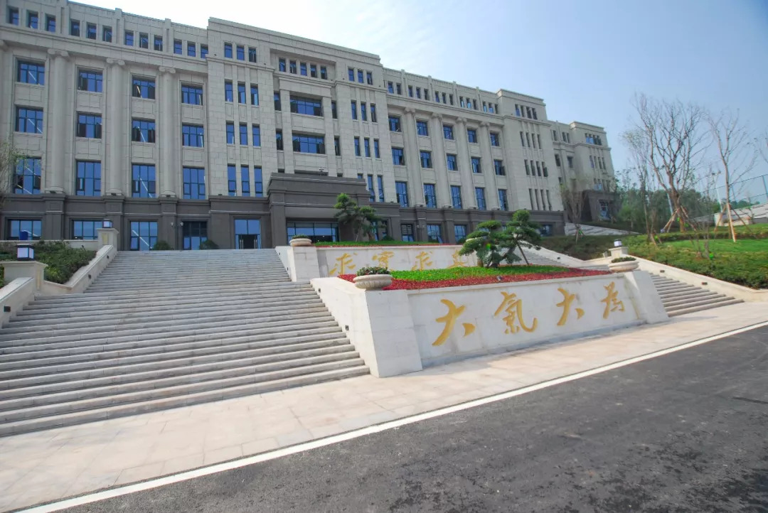 多图！电子科大宜宾研究院开学啦，上千名新生……