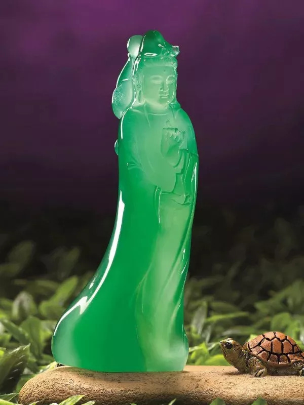 什么才是真正的翡翠、和田玉？夜航严选帮您擦亮双眼！没有中间层层加价环节，现场还能免费帮您鉴宝！