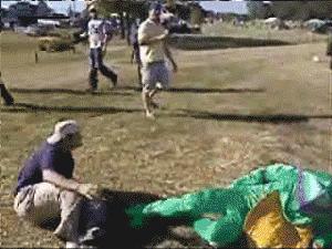 终极PK：生孩子VS踢到蛋，哪个更疼？