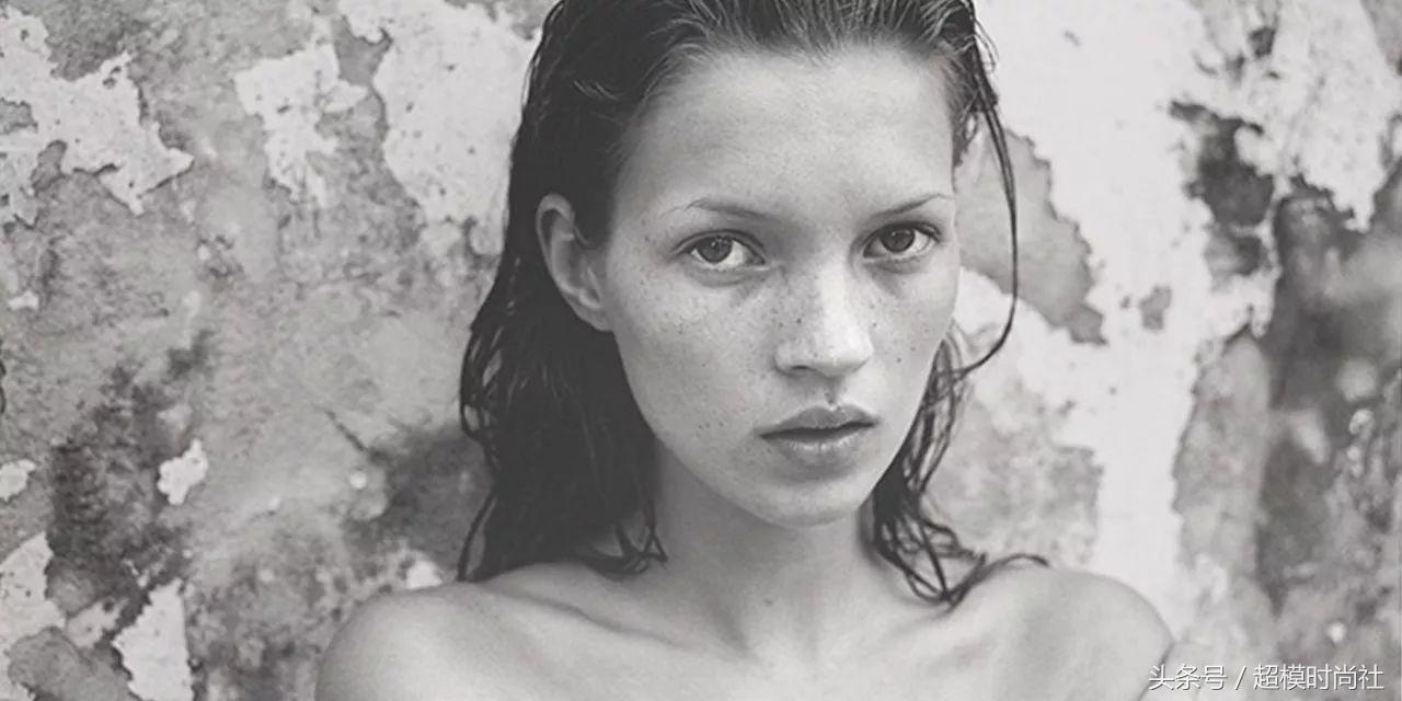 身高不过1米7，还有O型腿，她凭什么征服浪子德普叔和小李子？