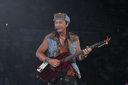 半斤八两谭咏麟钟镇涛,四大天王和谭咏麟哪个厉害