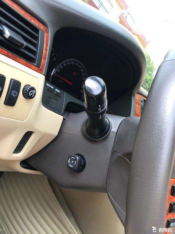 皇冠和奥迪a6l对比怎样选择,丰田皇冠sedan对比a6l