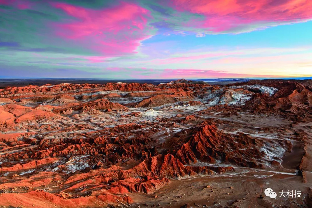 沙漠里如何去收集水源,在沙漠中怎么在空气中取水