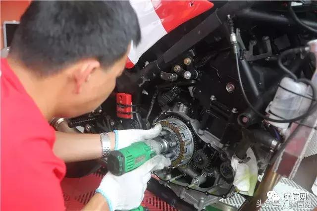 再创佳绩！新感觉自主双缸250CC赛车征战CRRC（贵阳站）