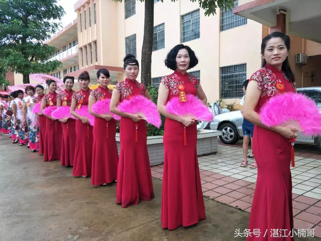 杨家镇安榄村外嫁姐妹回娘家聚会,雷州官茂村姐妹回娘家