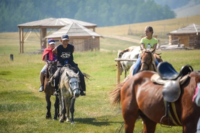 我们异地了24年，在你88岁时去莫斯科娶你——今夕传媒旅行家出品
