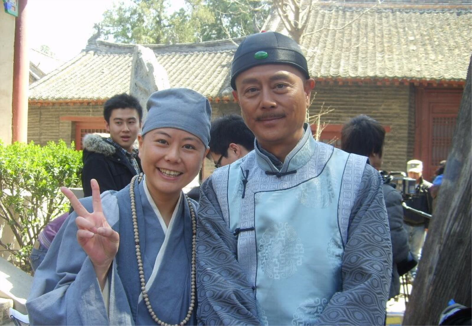 为拿绿卡嫁老外遭家暴,女孩为了绿卡嫁给老外不料遭家暴