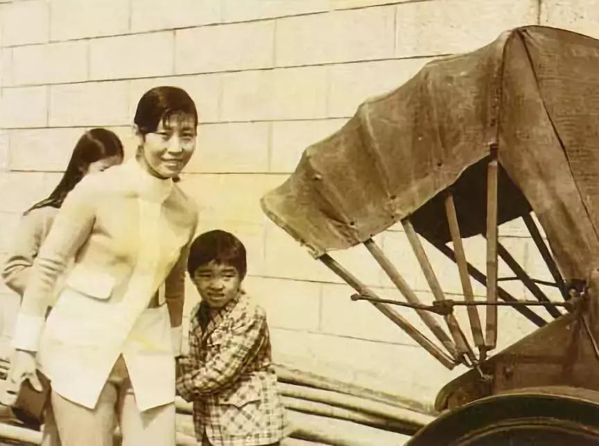 周星驰为了一个机会苦苦等十年,周星驰老了满头白发