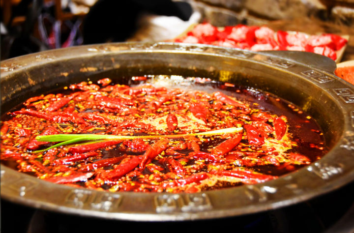 重庆火锅必去,五一重庆必吃自助川渝火锅店推荐