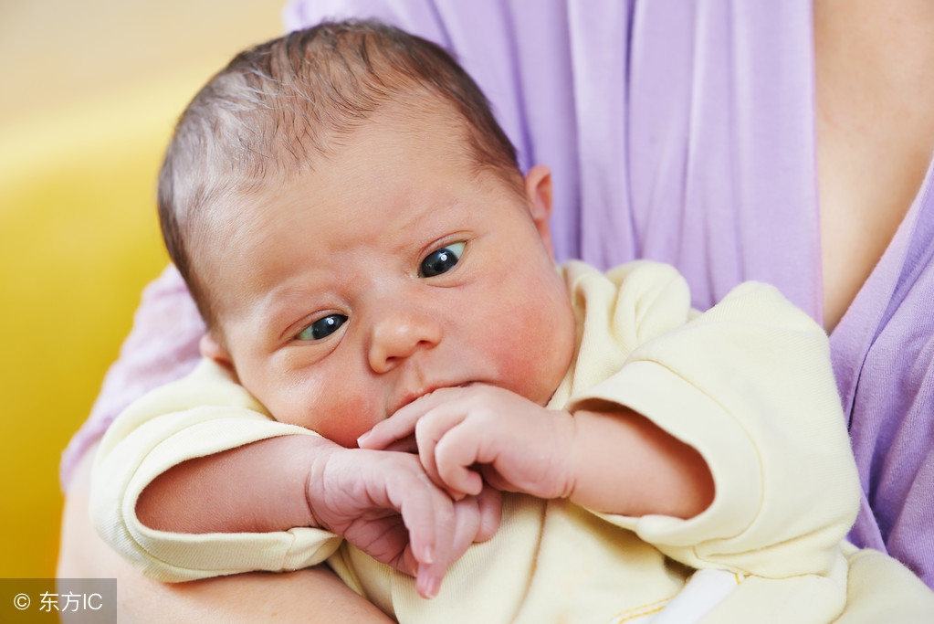 儿童斗鸡眼怎样辨别,如何辨别宝宝斗鸡眼