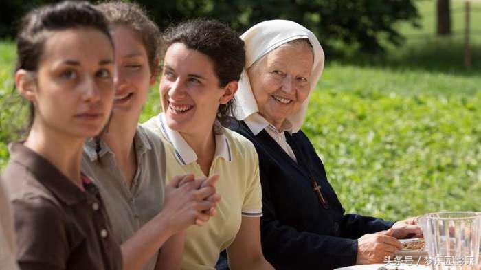 不是与神同行，而是《与神同行的少年》