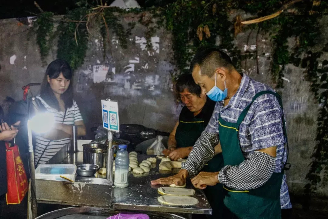 2005年的南京街头真实影像,记忆中的南京照片