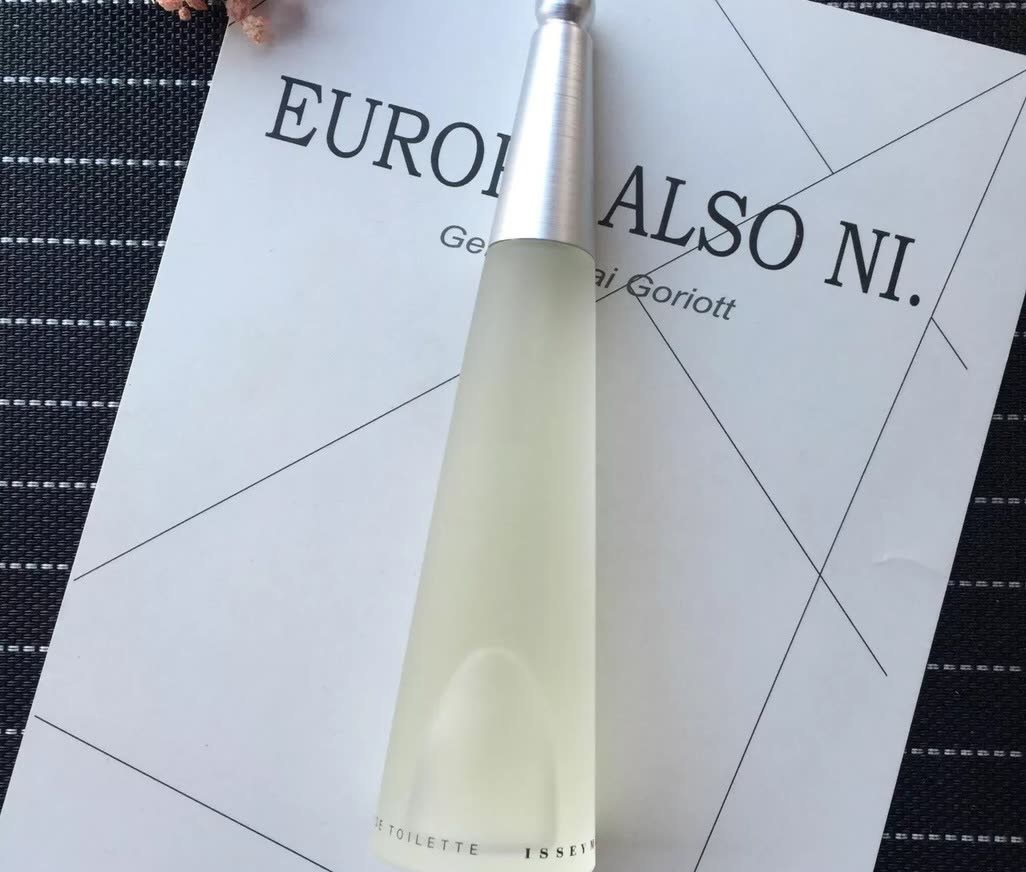 直男喜欢哪款香水好闻,香水测评男生喜欢闻的香水