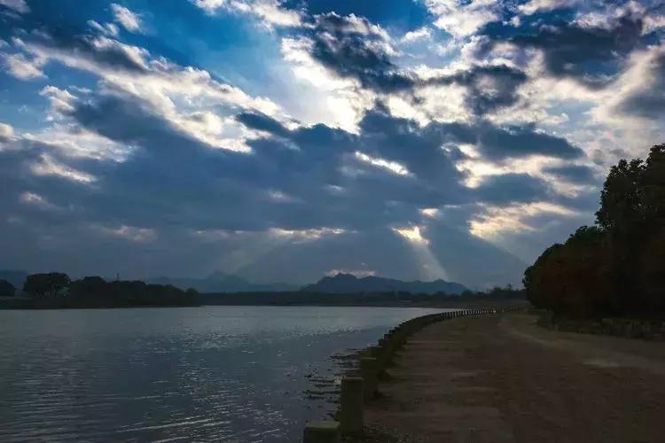 天台人的“外滩”——你看得见、摸得着的美丽！