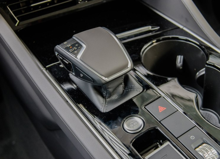 大众旗舰suv途锐几座车,硬派越野旗舰级suv全新一代途锐