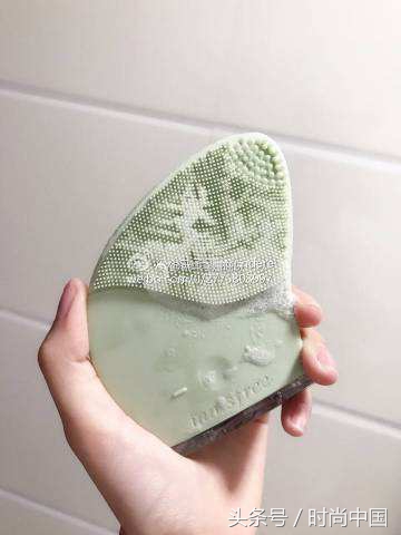 洁面仪真的比手动洗脸干净吗,洁面仪用什么洗得干净