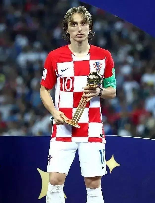 当今足坛最强十大球员,足坛年薪最高的五位球员姆巴佩