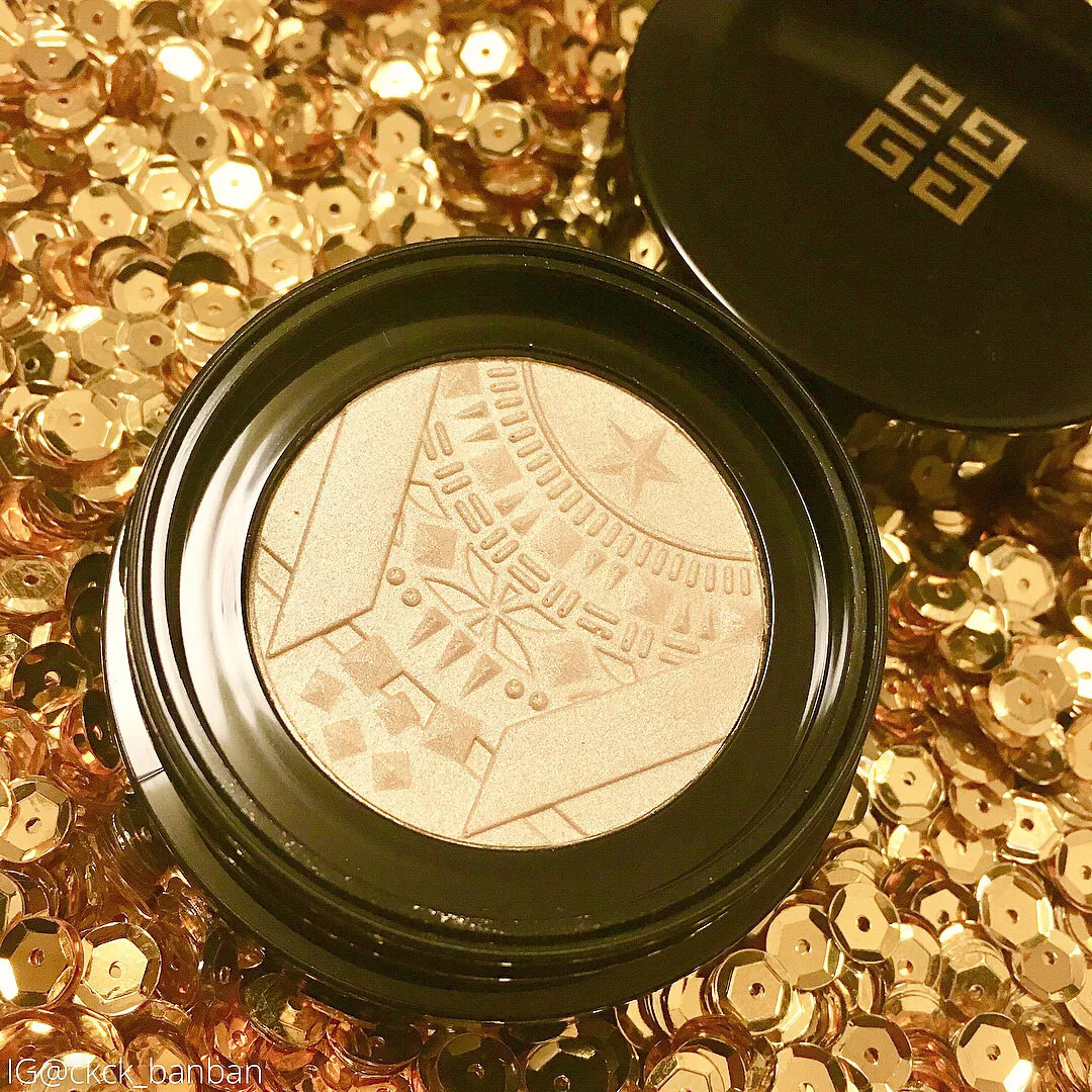 杨幂脸和手臂全涂了粉底,杨幂输给林允了吗