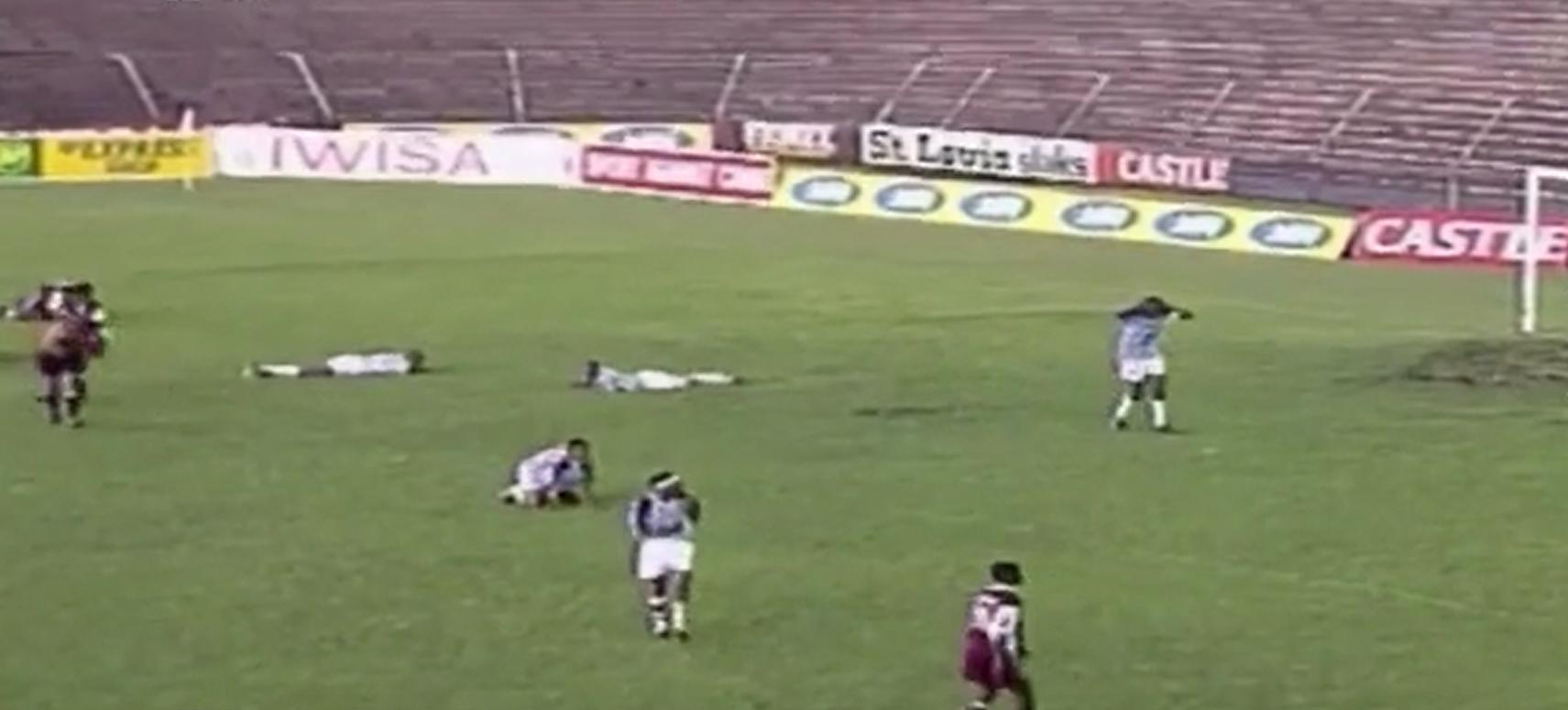 足球场各种意外状况,足球场发生意外情况怎么办