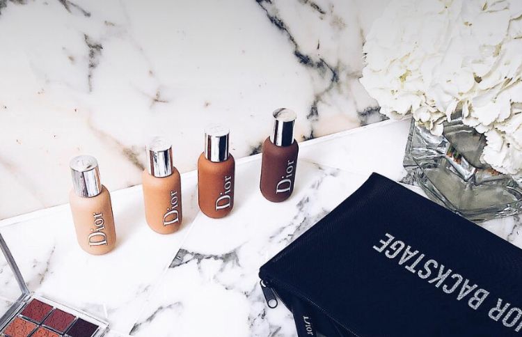 捂好钱包！2018秋冬新品来袭!YSL变方了?Chanel口红出气垫的了