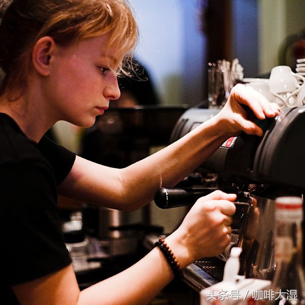 星巴克咖啡师的条件,星巴克咖啡师工作