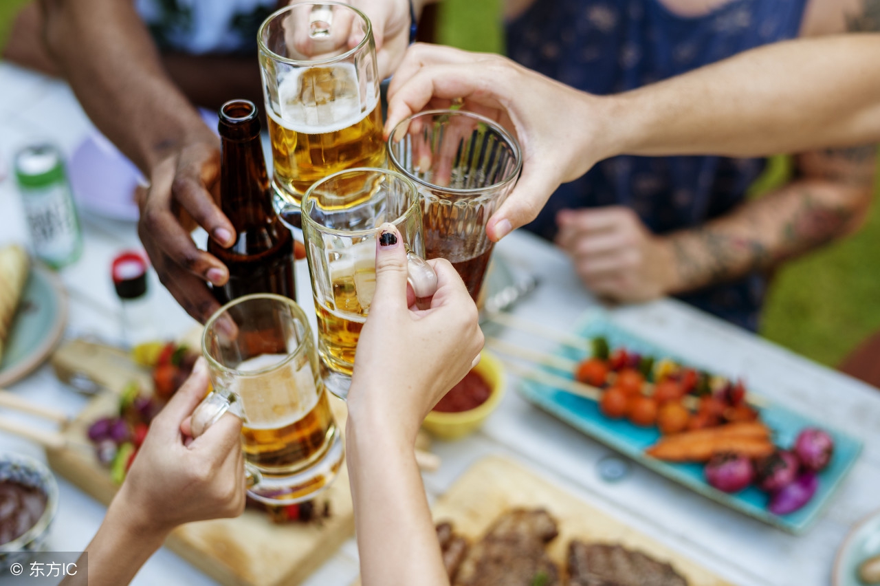 喝酒喝出了啤酒肚怎么办,聚会喝醉了该怎样醒酒