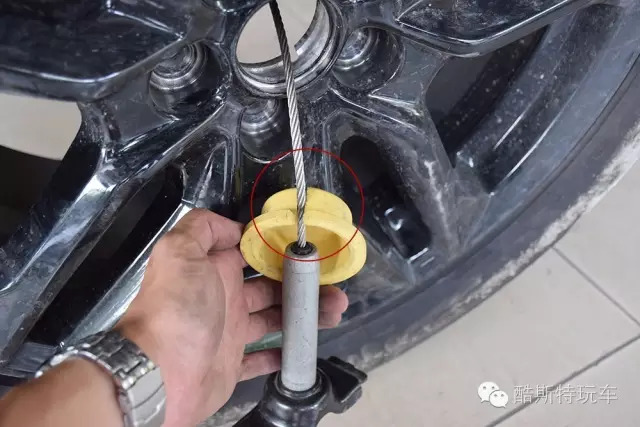 福特锐界换轮胎推荐,福特锐界轮胎更换工具视频