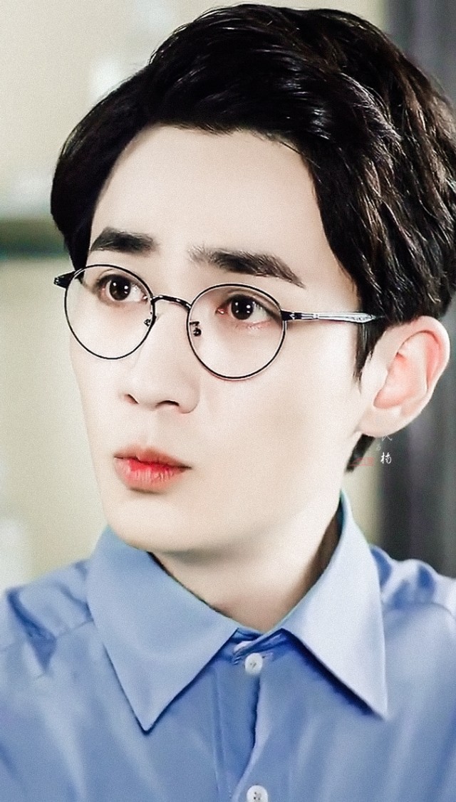 我一个50岁的妈妈，《镇魂》早已看完，现在《许你浮生若梦》