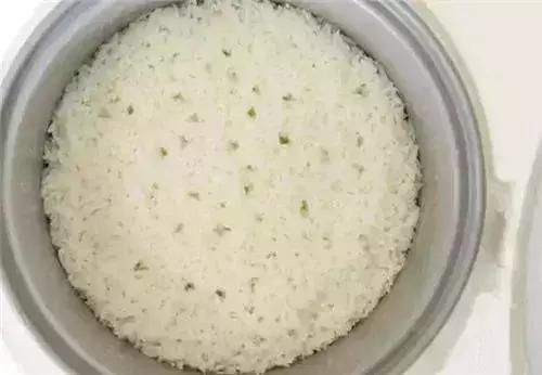 饭没煮熟夹生饭第二天怎么补救,饭没煮熟夹生饭怎么补救