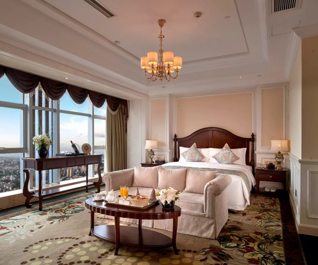 专访银鑫世纪酒店总经理张慧琼:“创新+学习”是酒店核心竞争力