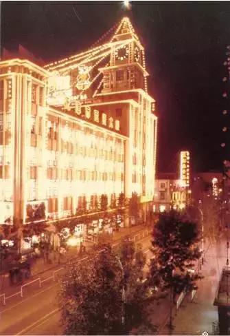 天津百货大楼的前世今生,天津老的百货大楼