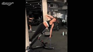 靠自己努力成功的人物,最经典的一次维密走秀