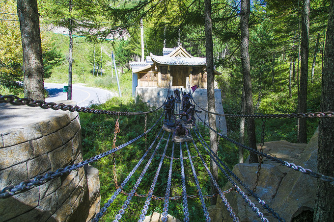 固原六盘山，毛主席说不到长城非好汉，此长城不是彼长城