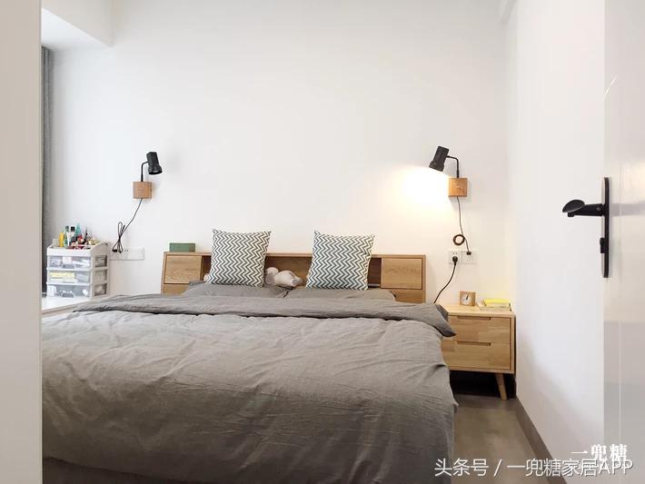 年轻人,谁不是一边感叹房子小,一边在小房子里拼命折腾?