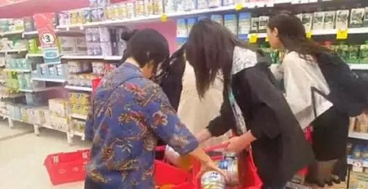 国家正式出手！代购、微商纳入监管，这部法律明年起施行！