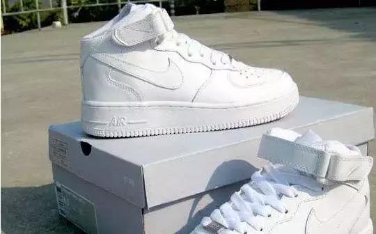 阿迪达斯小白鞋经典款有哪些,阿迪达斯十大高颜值小白鞋