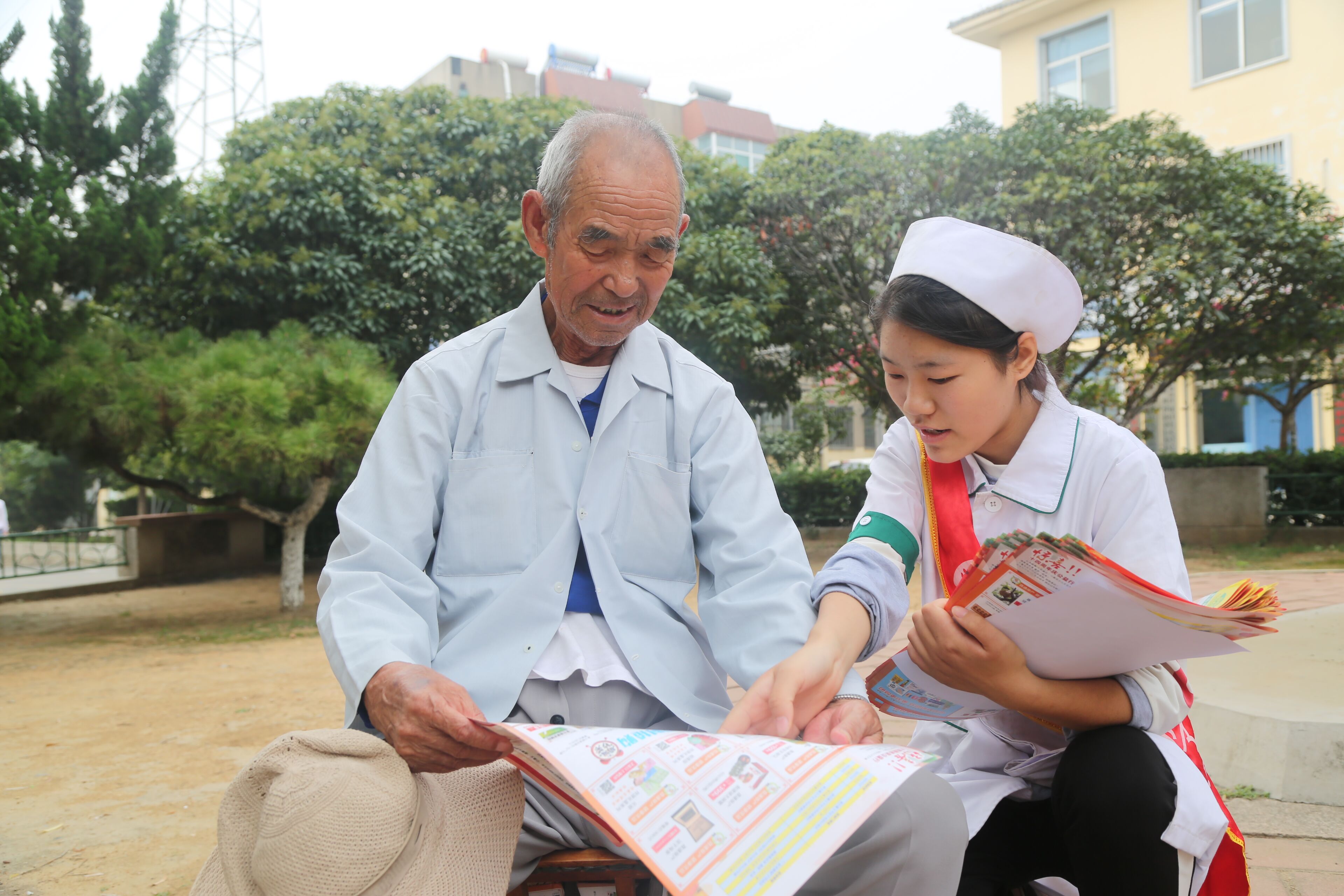 在农村里面过期药品怎么处理,健康提醒家庭过期药品不能随意扔