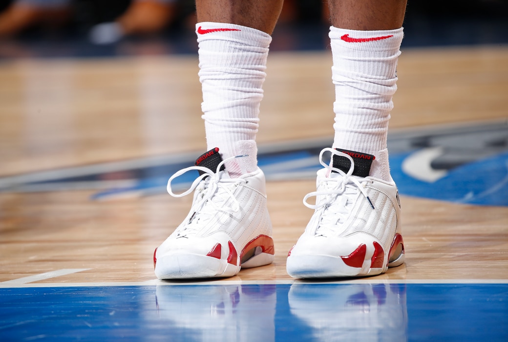 塔克球鞋上脚视频,塔克4000双球鞋