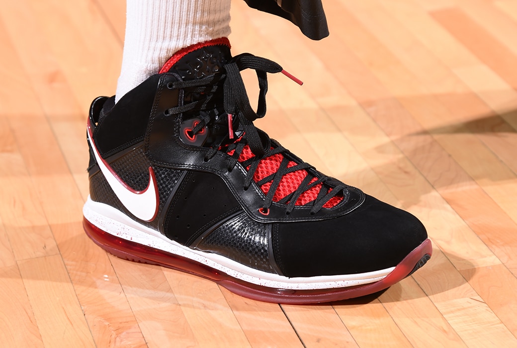 塔克球鞋上脚视频,塔克4000双球鞋