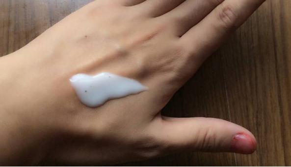 换季皮肤敏感泛红起痘怎么办,换季敏感肌起痘痘怎么办