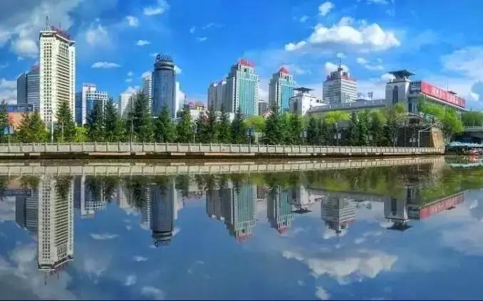 西宁——内地人心中荒凉的边疆，边疆人心中繁华的内地