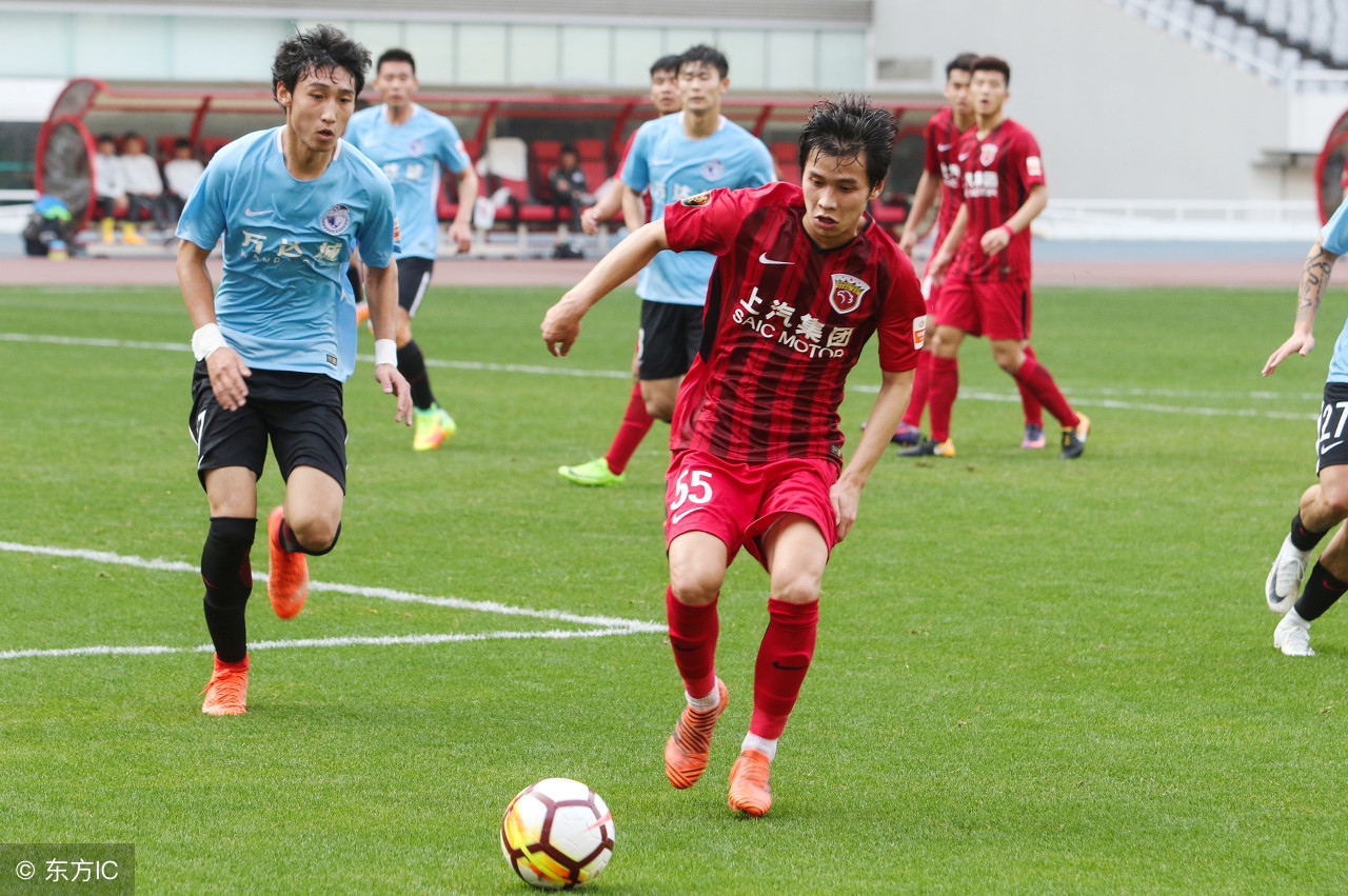 中超足球比赛为什么不看var,中超裁判和var哪个厉害