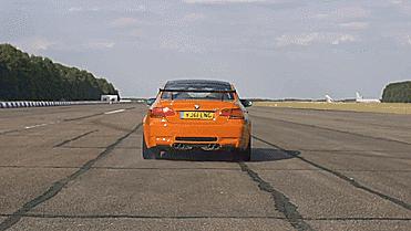 四代宝马M3同台竞技400米加速赛,你喜欢E30还是F80?