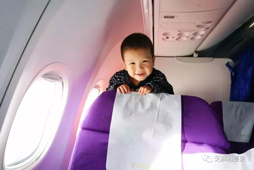 带两个孩子出去的妈妈,带两个孩子的妈妈去旅行