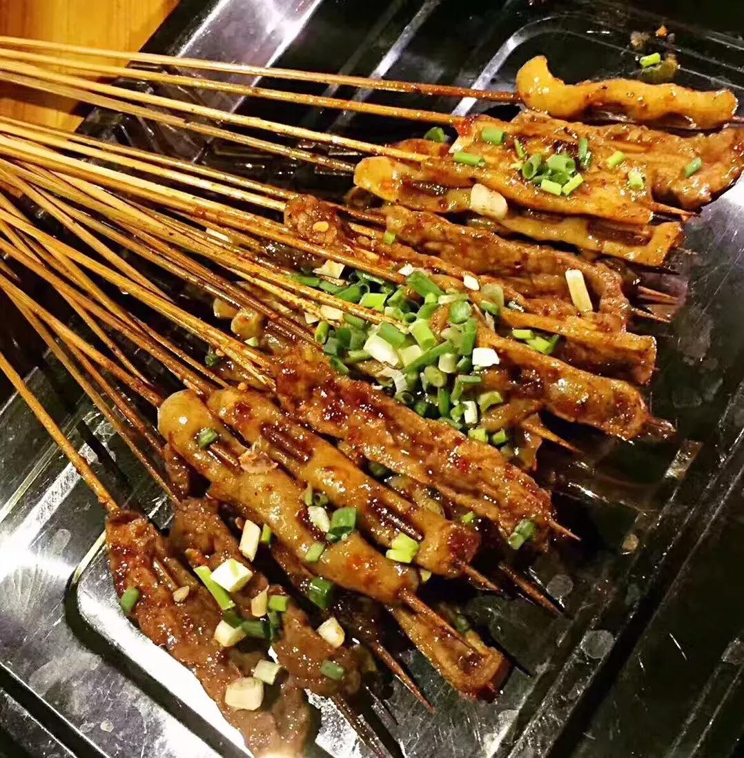 晚上烧烤人气爆棚的一家烧烤店,一到晚上就火爆的烧烤店