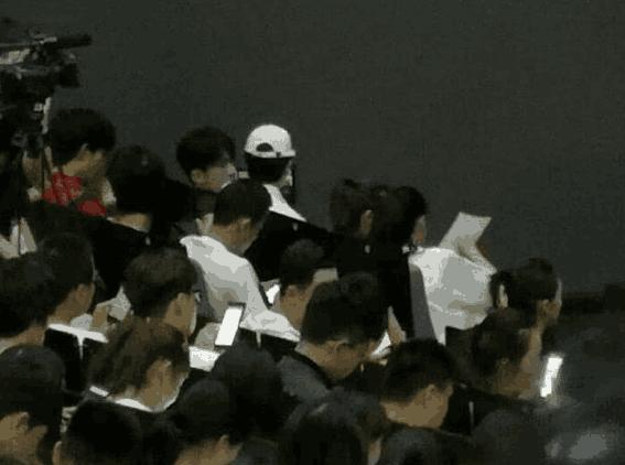 易烊千玺和中戏老师,易烊千玺中戏报到