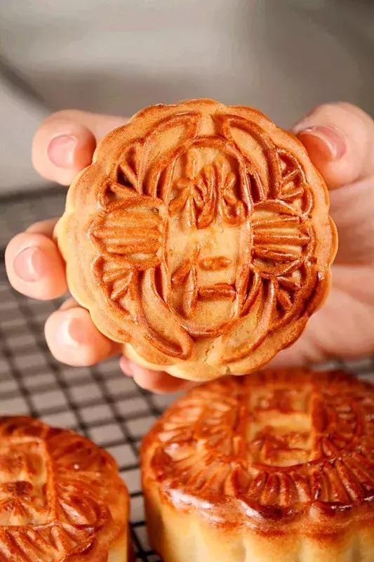 排队3小时，人均200+，卫嘴子说：“我乐意！”