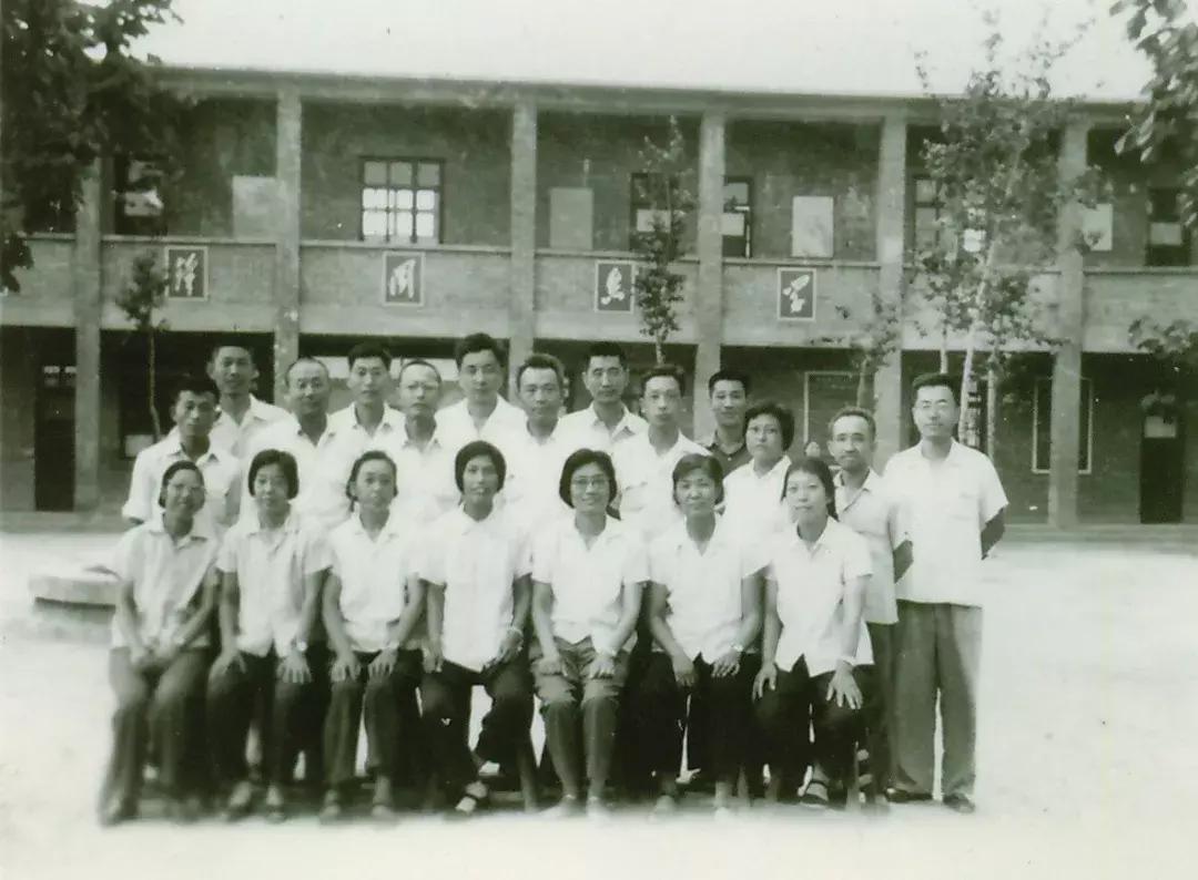 石家庄二中好上吗,石家庄二中怎么样